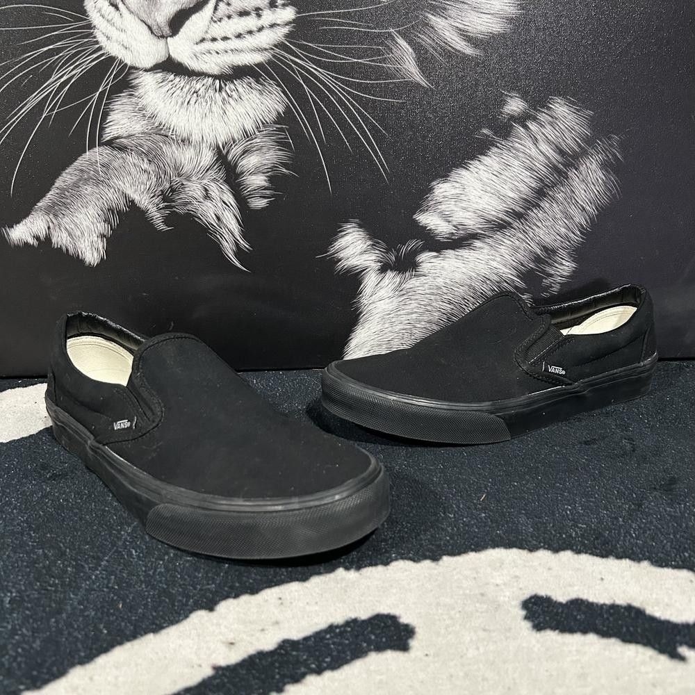 Vans Classic VN000EYEBKA Athletic Shoes Unisex M9.5/W11 Black Canvas Skateboard